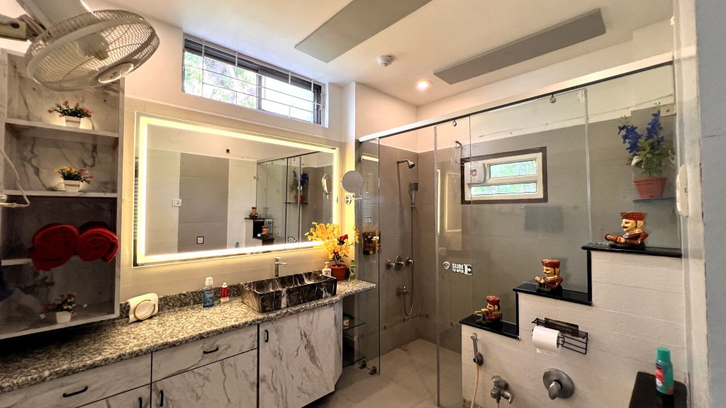 Modern Bathroom