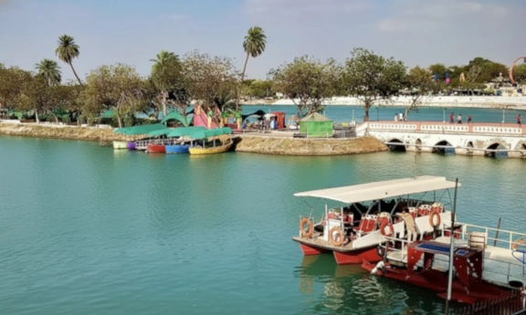 Boating in Kankaria Lake - Plan your Ahmedabad travel itinerary